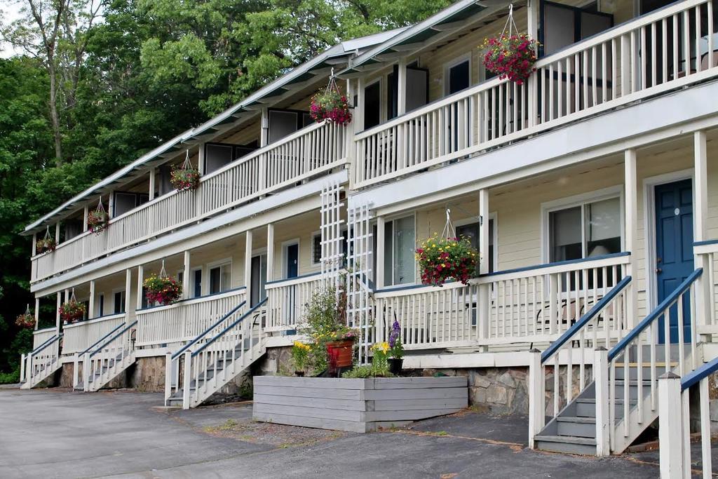 Inn On The Hill Lake George Exterior photo